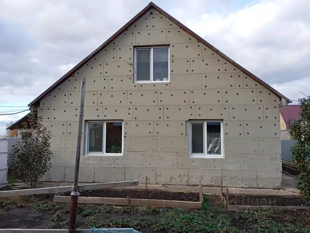 Дом в Оренбургская область, Оренбургский район, Экспериментальный ... - Фото 0