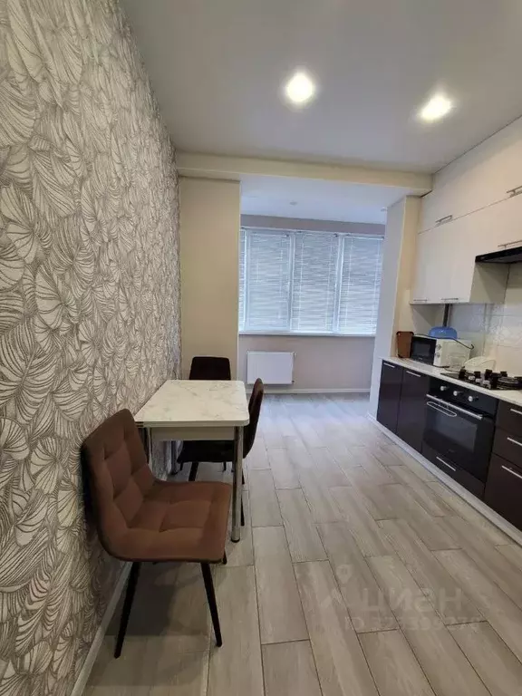 2-к кв. Крым, Симферополь ул. Железнодорожная (58.0 м) - Фото 2