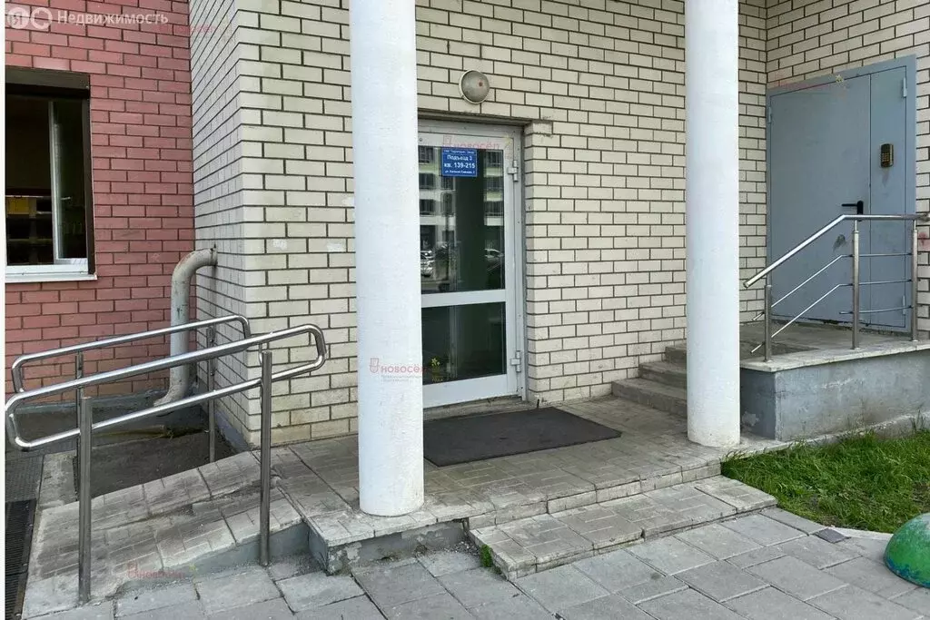 1-комнатная квартира: Екатеринбург, улица Евгения Савкова, 3 (45 м) - Фото 1