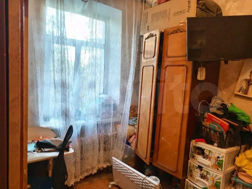 Комната 27 м в 4-к., 2/2 эт. - Фото 1