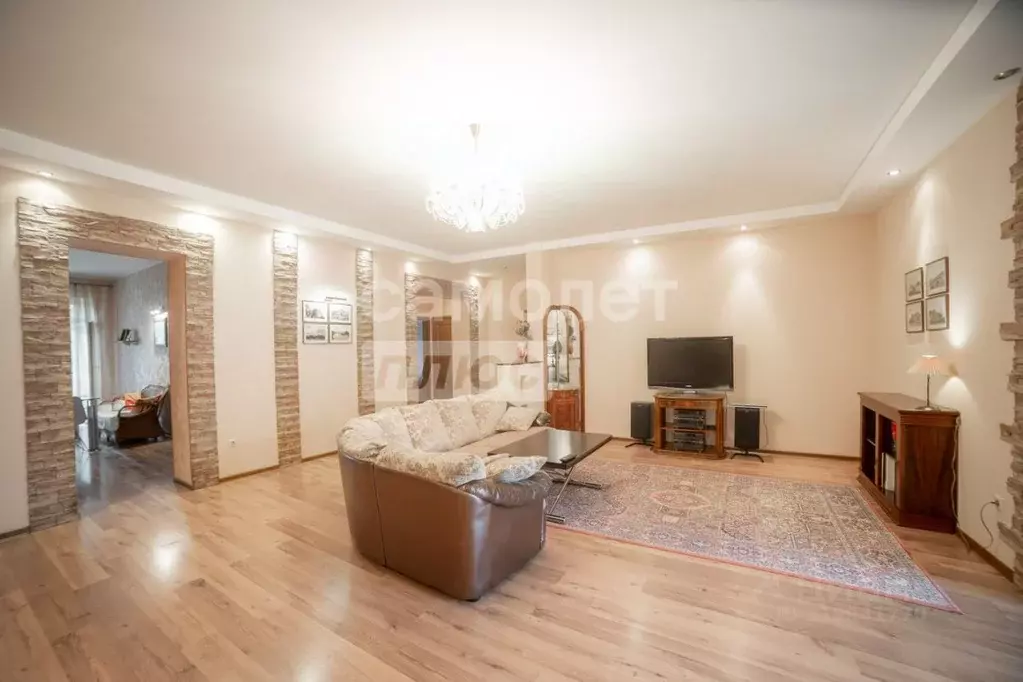 4-к кв. Томская область, Томск ул. Белинского, 50/1 (136.5 м) - Фото 0