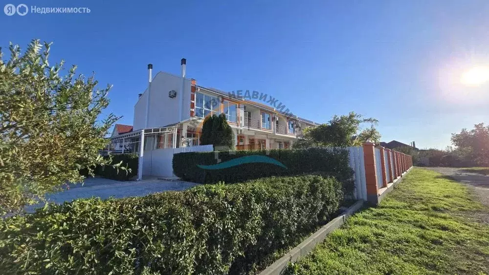 Дом в село Витязево, Кубанская улица, 2В (160 м) - Фото 1