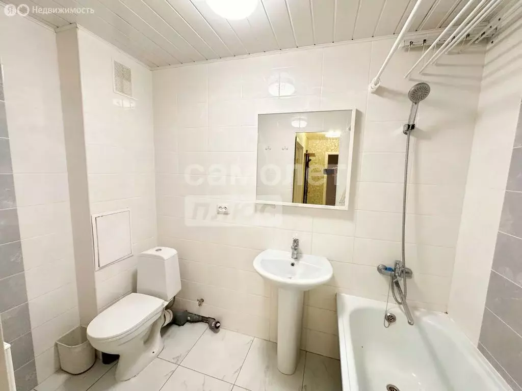 3-комнатная квартира: Уфа, улица Юрия Гагарина, 46/1 (60.3 м) - Фото 1