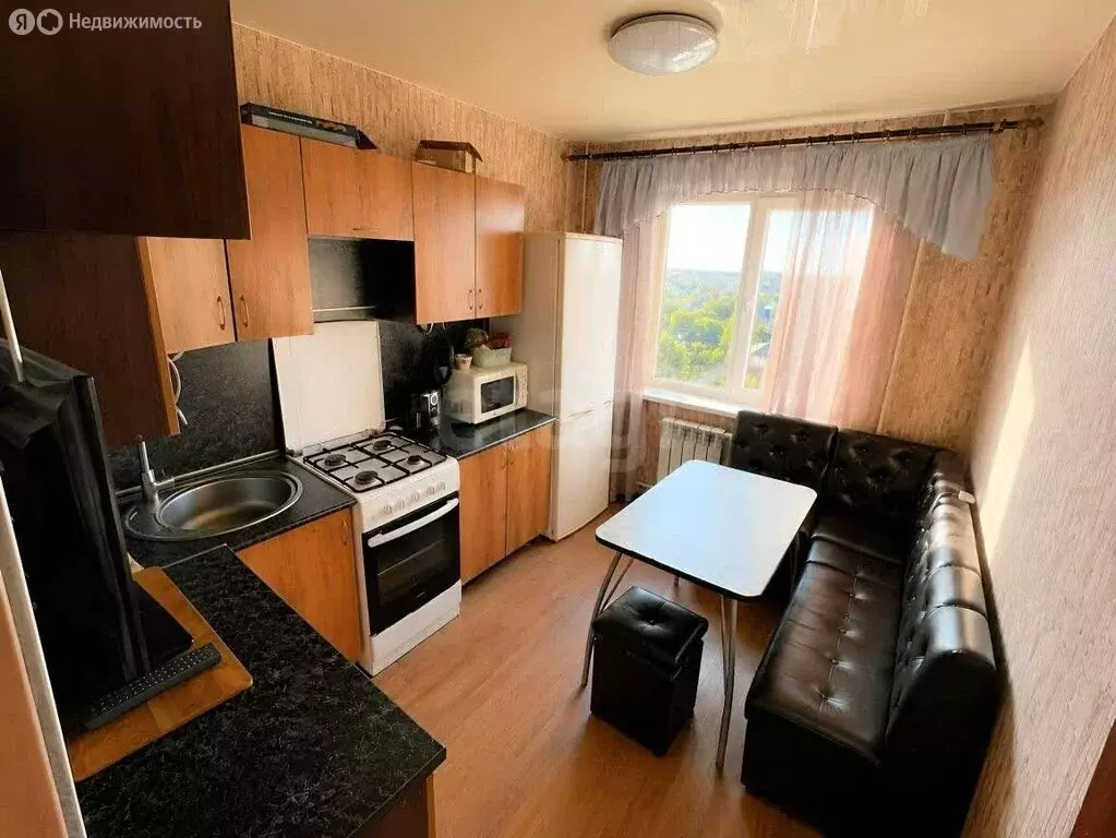 3-комнатная квартира: Курган, улица Анфиногенова, 9 (62.7 м) - Фото 1