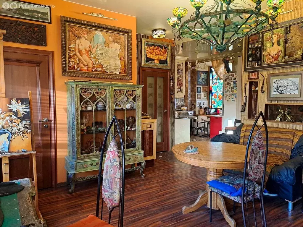 3-комнатная квартира: Санкт-Петербург, 14-я линия Васильевского ... - Фото 2