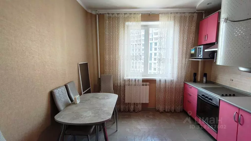 2-к кв. Белгородская область, Белгород Славянская ул., 7 (59.3 м) - Фото 1