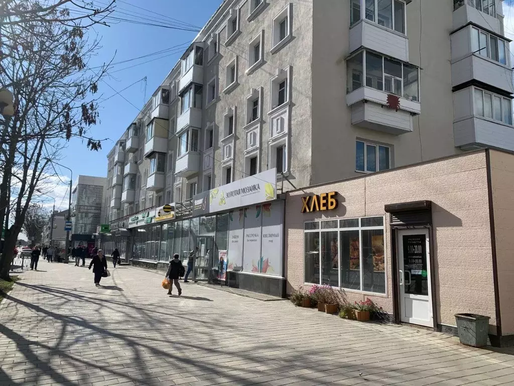 Торговая площадь в Сахалинская область, Южно-Сахалинск ул. Ленина, 180 ... - Фото 1