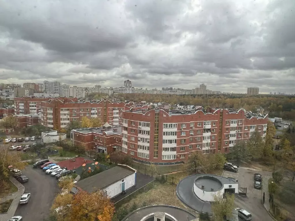 Продается 4-комнатная квартира - Фото 1