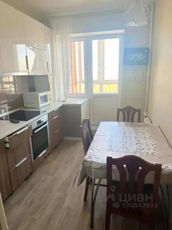 3-к кв. Татарстан, Набережные Челны ул. Академика Королева, 37В (70.0 ... - Фото 0