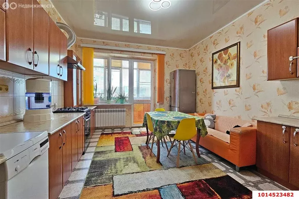 3-комнатная квартира: Краснодар, Аксайская улица, 59 (110 м) - Фото 1
