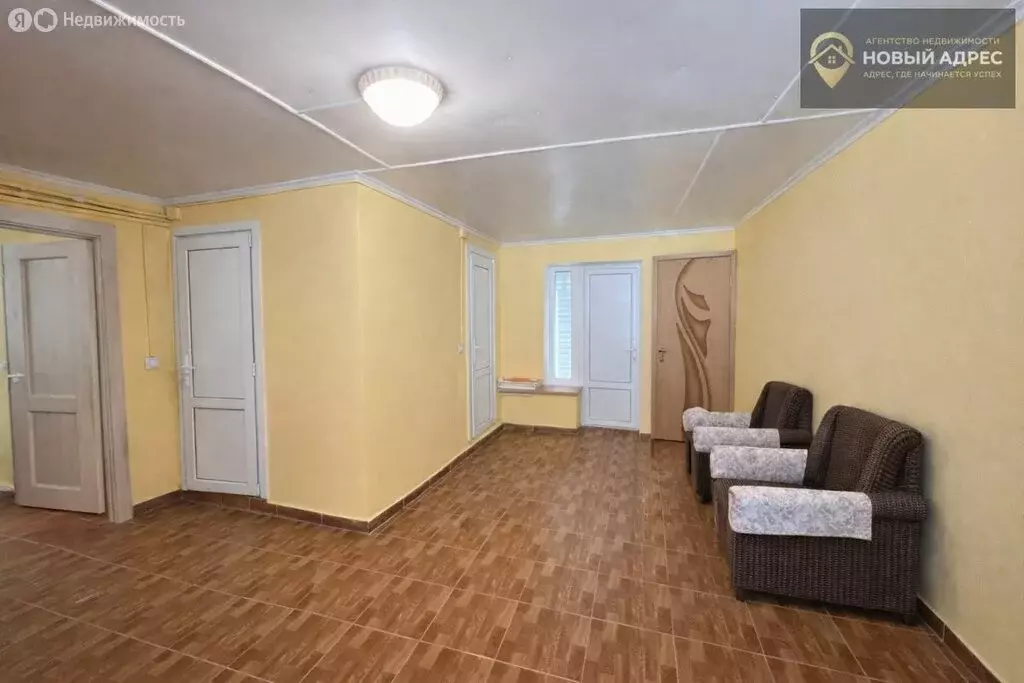 Дом в Крымск, Комсомольская улица (110 м) - Фото 1