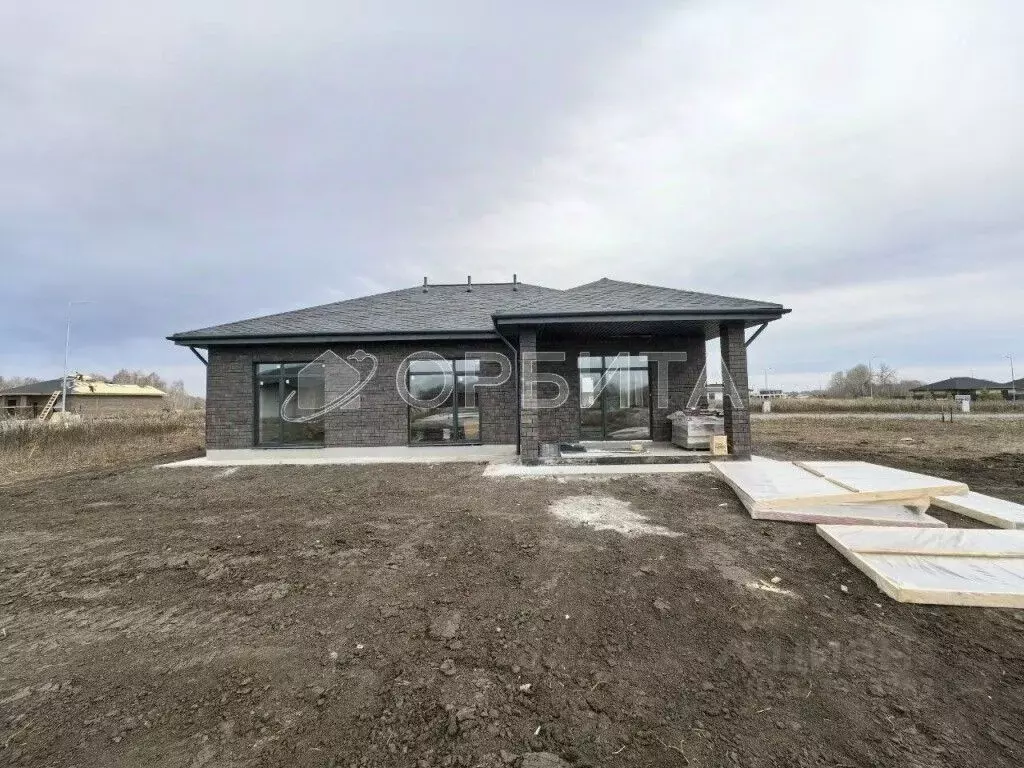 Дом в Тюменская область, Тюменский муниципальный округ, Онегин кп  ... - Фото 1