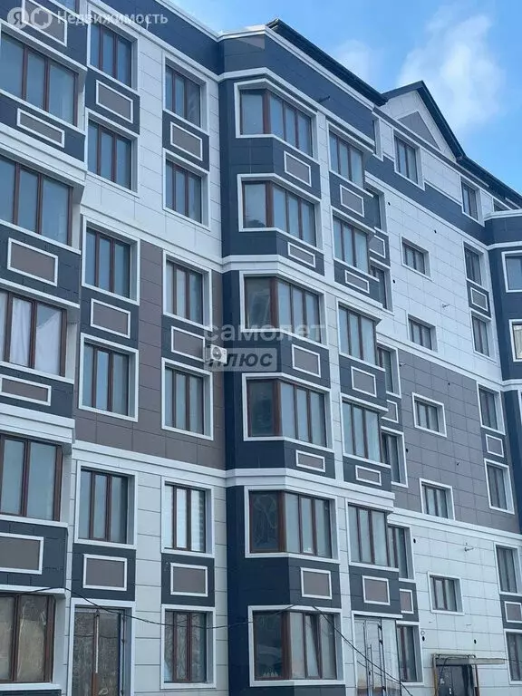 3-комнатная квартира: Хасавюрт, 9-й проезд Датуева, 2 (100 м) - Фото 0