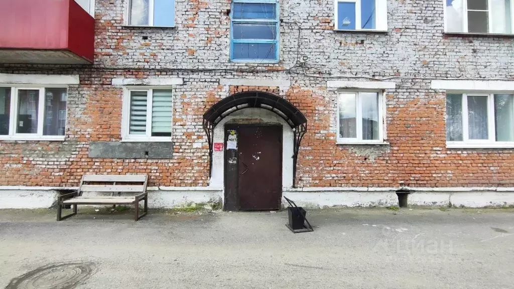 2-к кв. Кемеровская область, Таштагольский район, Шерегешское ... - Фото 2