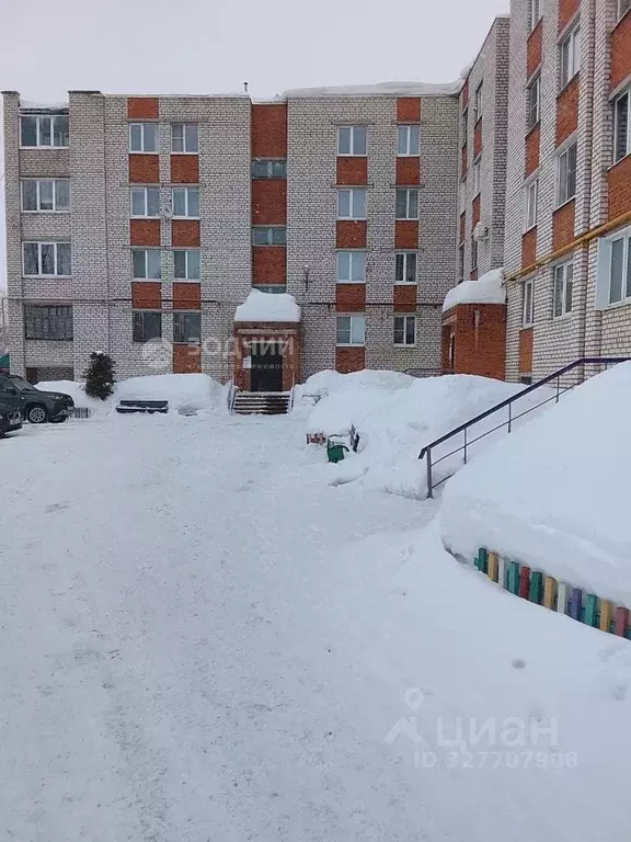 3-к кв. Чувашия, Цивильск Цивильский район, ул. Куйбышева, 13 (78.9 м) - Фото 1