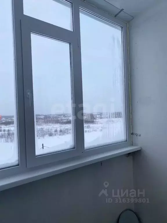 2-к кв. Ханты-Мансийский АО, Нижневартовск Северная ул., 67А (56.0 м) - Фото 0