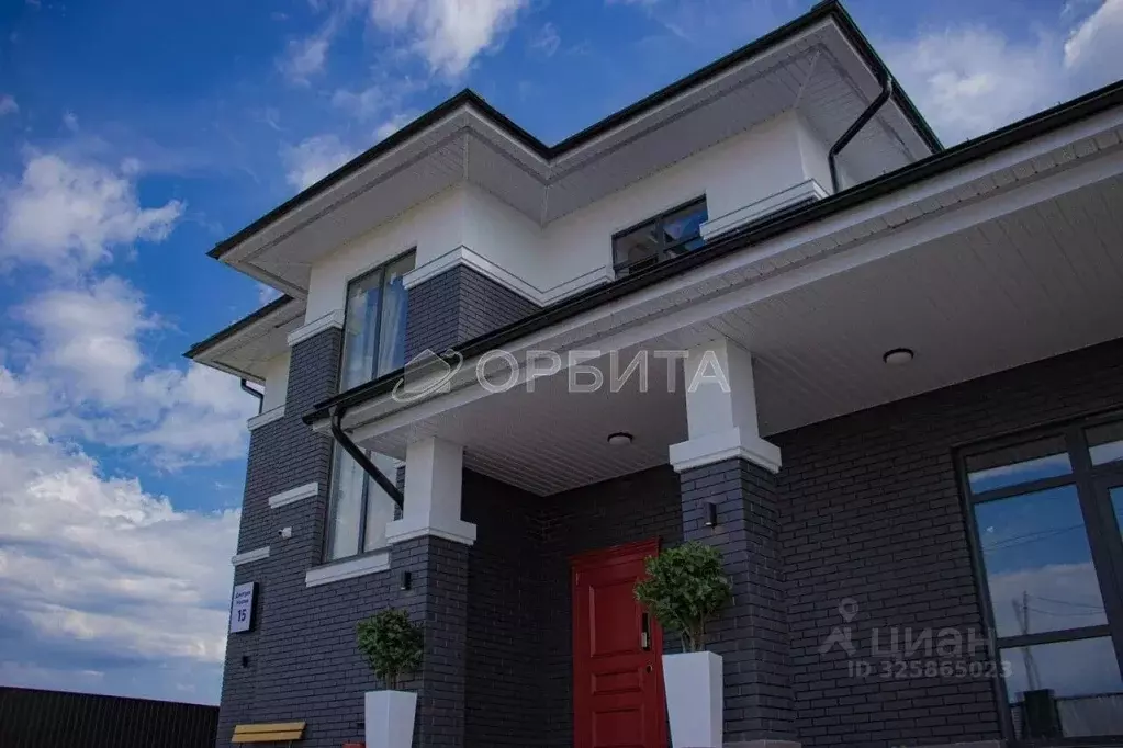 Дом в Тюменская область, Тюмень ул. Дмитрия Носова, 15 (265 м) - Фото 2