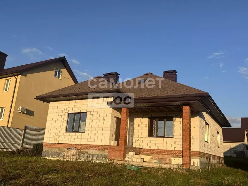 Коттедж в Курская область, Курск ул. Крутой Лог, 76 (320 м) - Фото 1