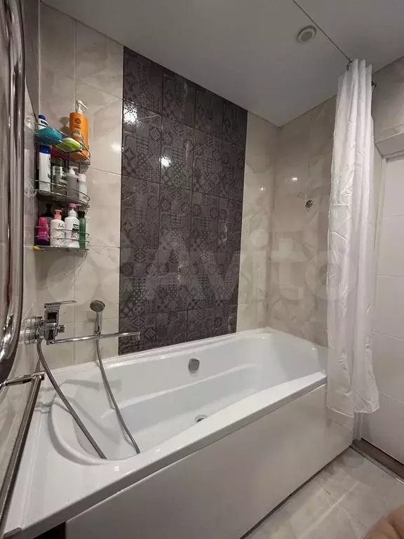 1-к. квартира, 40 м, 4/4 эт. - Фото 1