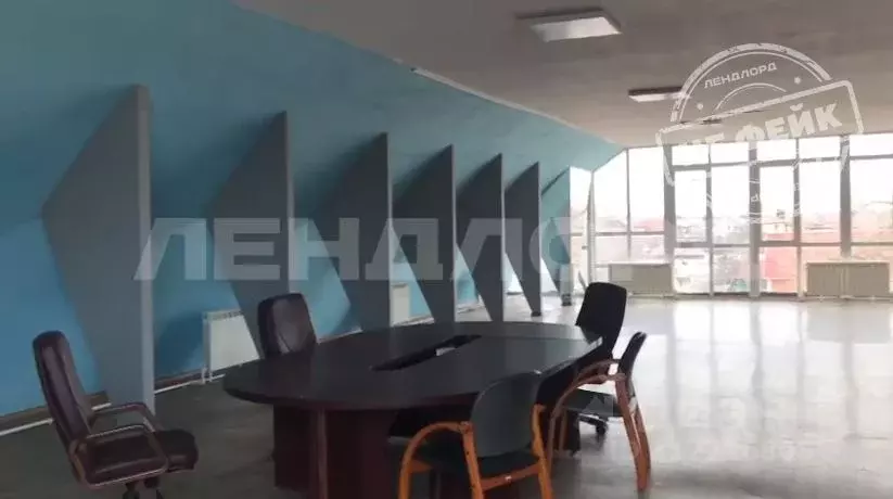 Торговая площадь в Ростовская область, Батайск ул. Энгельса, 343Б (200 ... - Фото 0