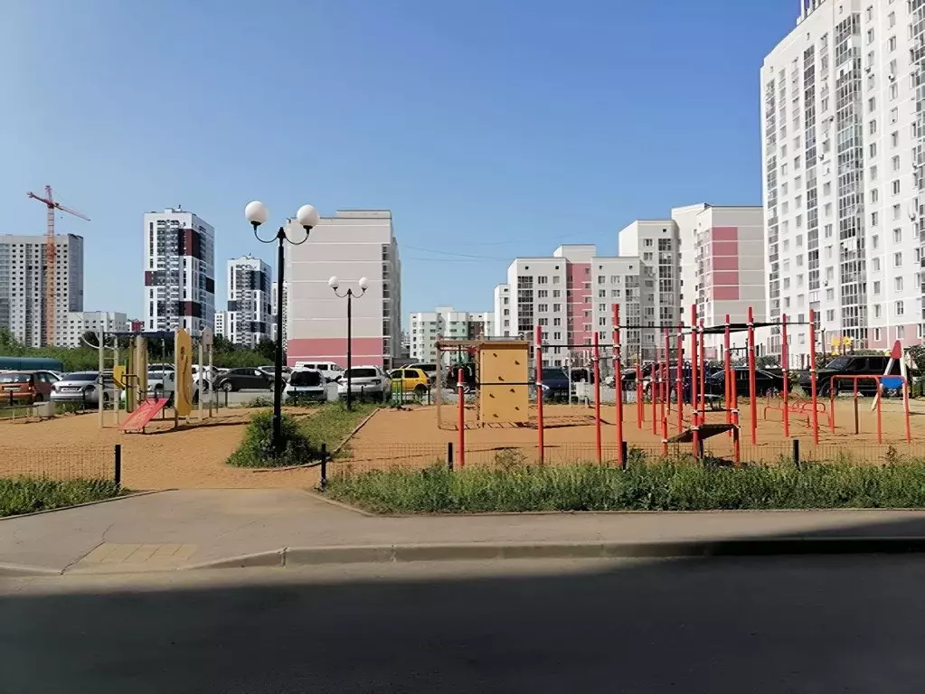 Помещение свободного назначения в Свердловская область, Екатеринбург ... - Фото 0