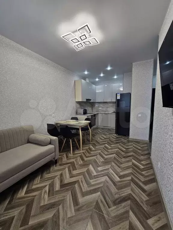 1-к. квартира, 40 м, 4/24 эт. - Фото 1