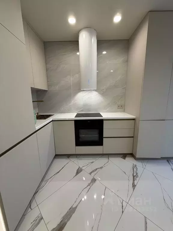 1-к кв. Астраханская область, Астрахань Аршанский пер., 6 (52.0 м) - Фото 1