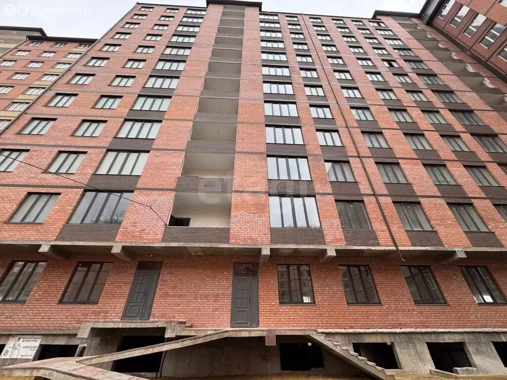 4-комнатная квартира: Каспийск, улица Магомедали Магомеджановa, 14Б ... - Фото 2