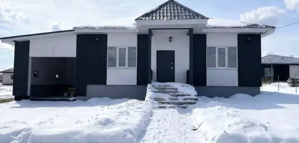 Дом в Свердловская область, Сысертский муниципальный округ, село ... - Фото 1