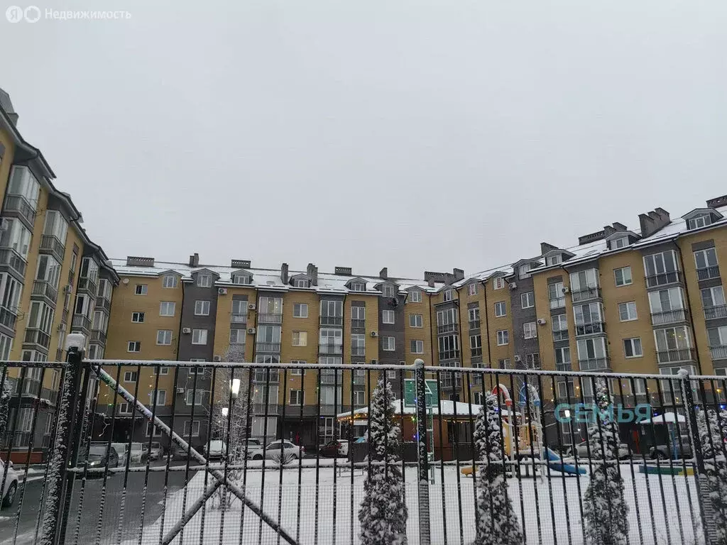 1-комнатная квартира: Владикавказ, улица Шамиля Джикаева, 10 (59.3 м) - Фото 1