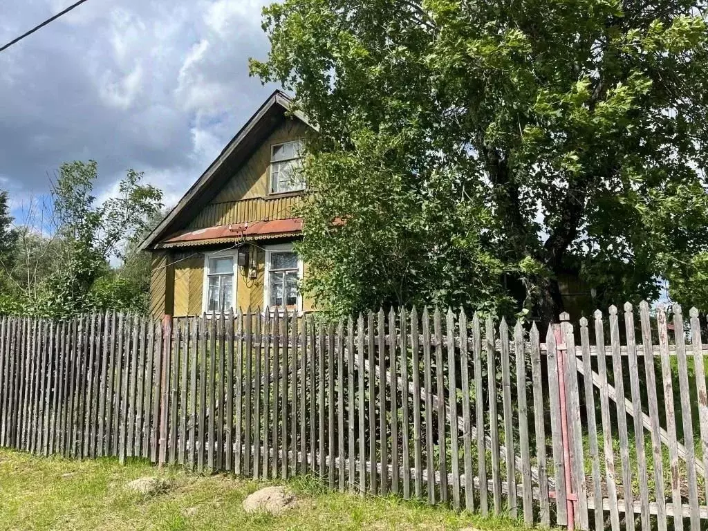 Дом в Ленинградская область, Тосненский район, Шапкинское с/пос, д. ... - Фото 1