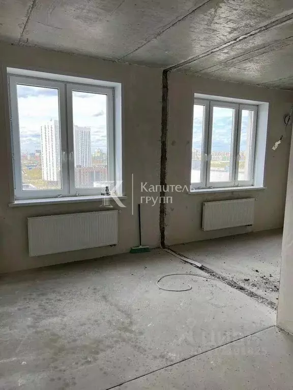 3-к кв. Тюменская область, Тюмень Новгородская ул., 14 (85.0 м) - Фото 0