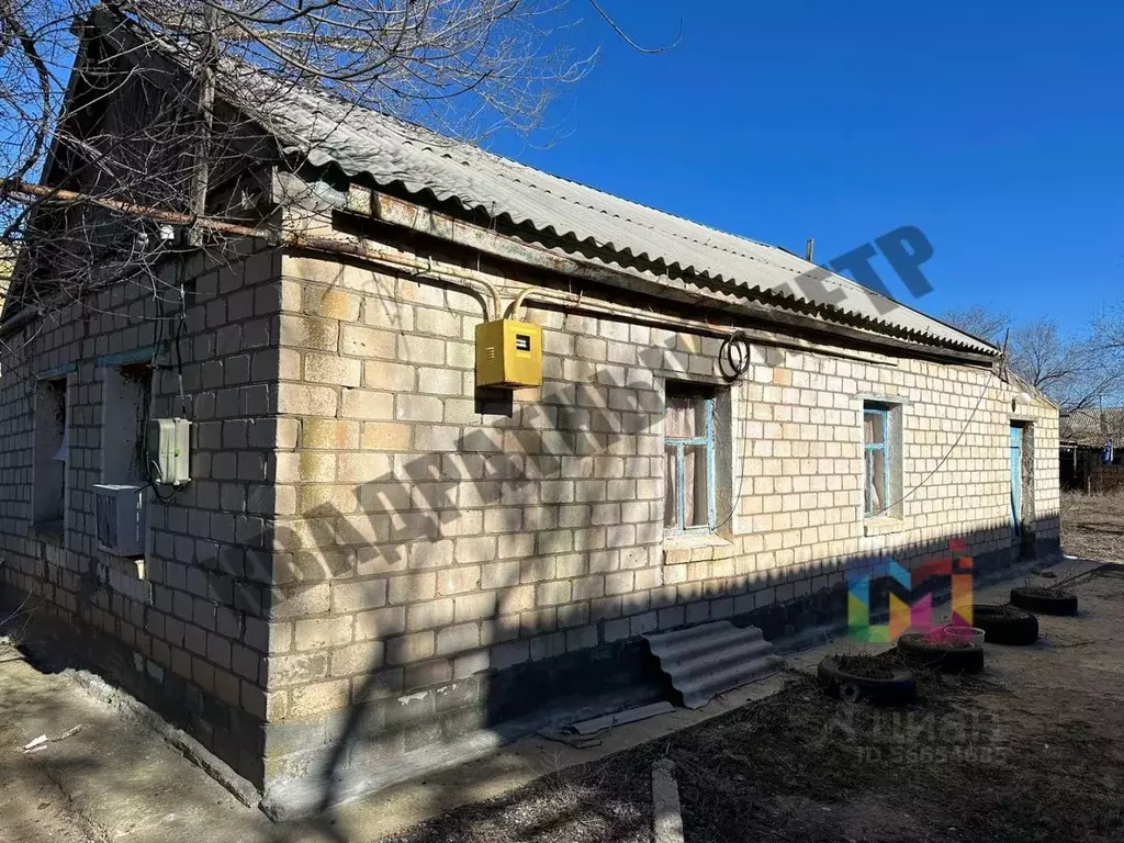 Дом в Калмыкия, пос. Яшкуль ул. Астраханская, 18 (45 м) - Фото 1