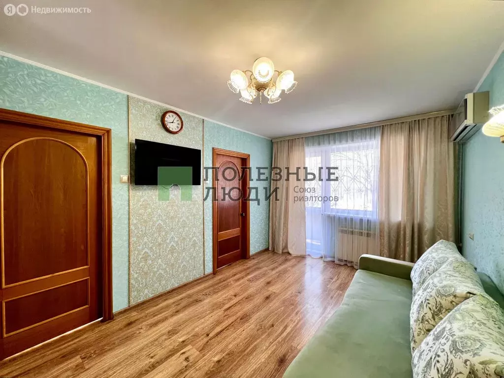 3-комнатная квартира: Хабаровск, улица Некрасова, 53 (63 м) - Фото 0