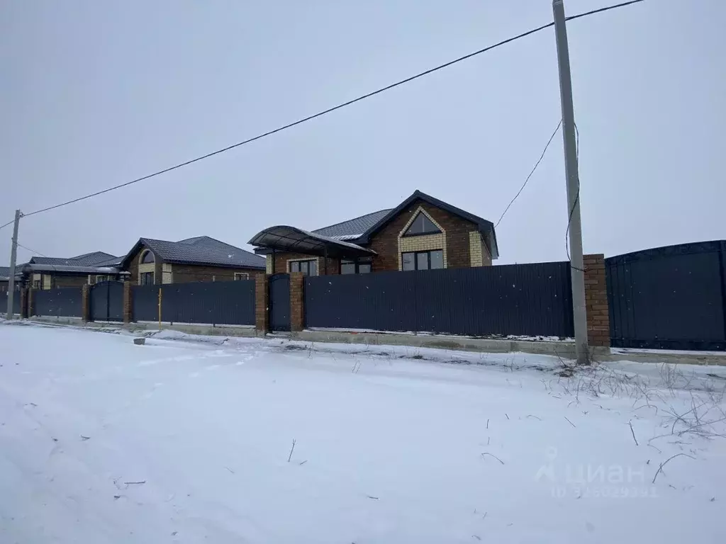 Дом в Оренбургская область, Оренбургский район, с. Каменноозерное ... - Фото 2