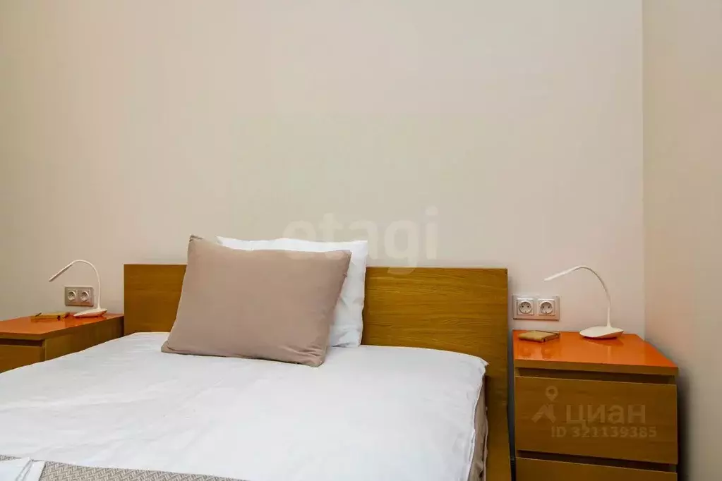 2-к кв. Тюменская область, Тюмень ул. Урицкого, 13 (80.0 м) - Фото 2