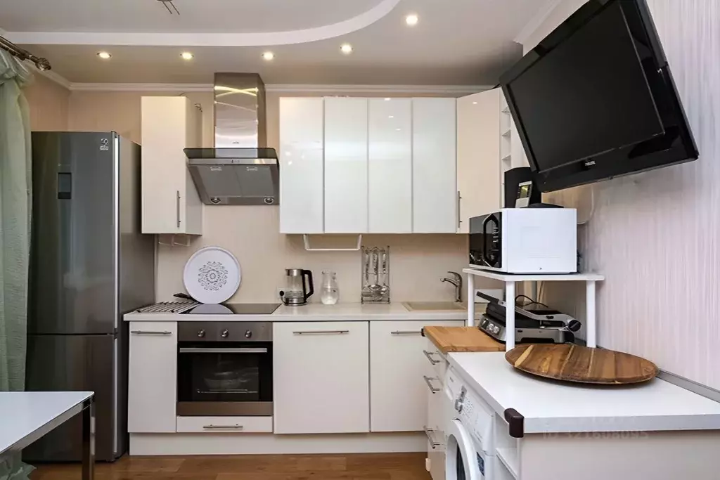 1-к кв. Омская область, Омск ул. Дианова, 27 (45.0 м) - Фото 0