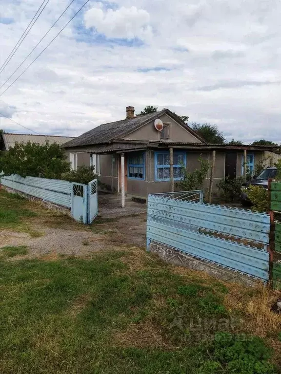 Дом в Крым, Советский район, с. Красногвардейское ул. Парковая, 27 (58 ... - Фото 1
