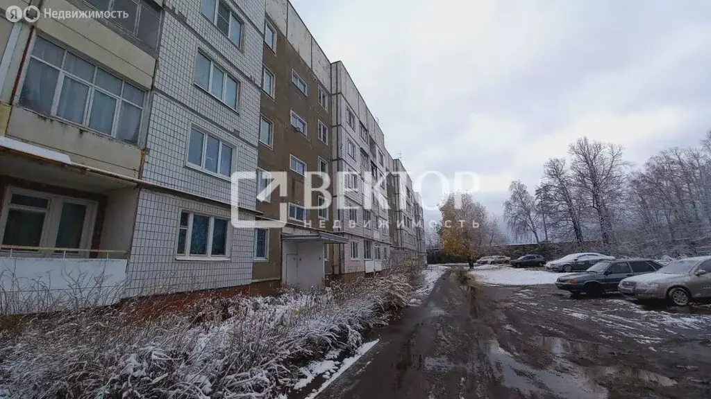 3-комнатная квартира: село Богородское, Школьная улица, 27 (70 м) - Фото 1