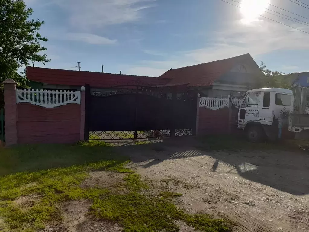 Дом в Иркутская область, Тайшет ул. Академика Павлова, 42 (120 м) - Фото 1