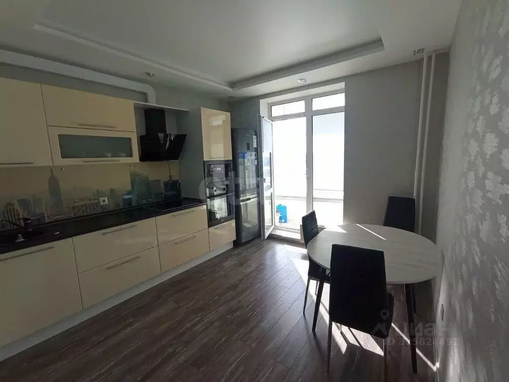 1-к кв. Тюменская область, Тюмень ул. Александра Протозанова, 18 (43.4 ... - Фото 1