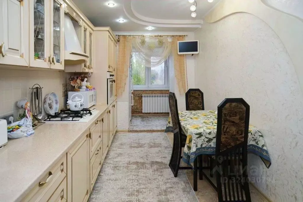 3-к кв. Саратовская область, Саратов ул. Имени Г.К. Орджоникидзе, 13/2 ... - Фото 2