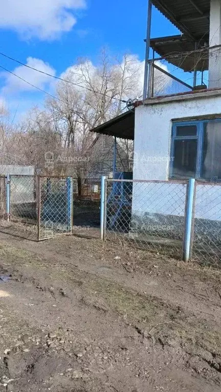 Дом в Волгоградская область, Среднеахтубинский район, Фрунзенское ... - Фото 1
