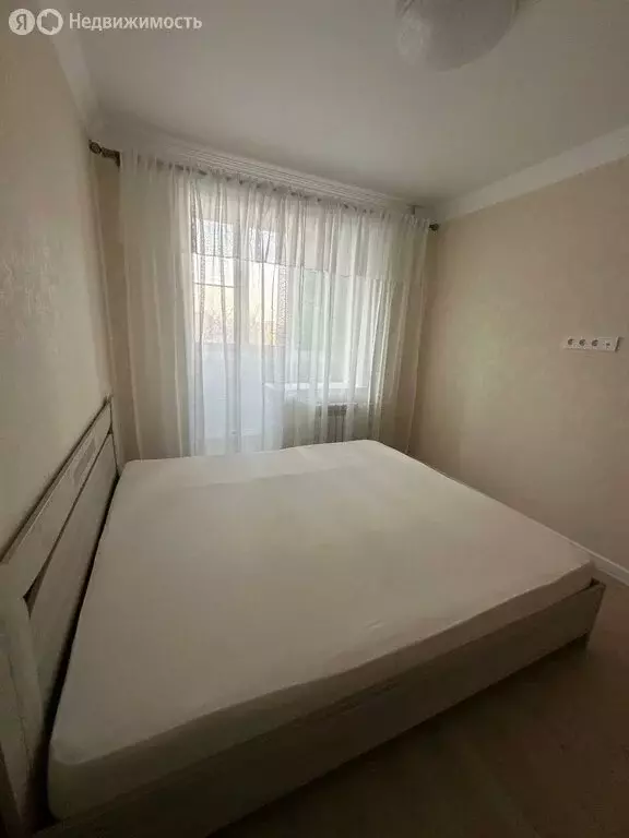 3-комнатная квартира: Махачкала, улица Абубакарова, 98 (76 м) - Фото 0