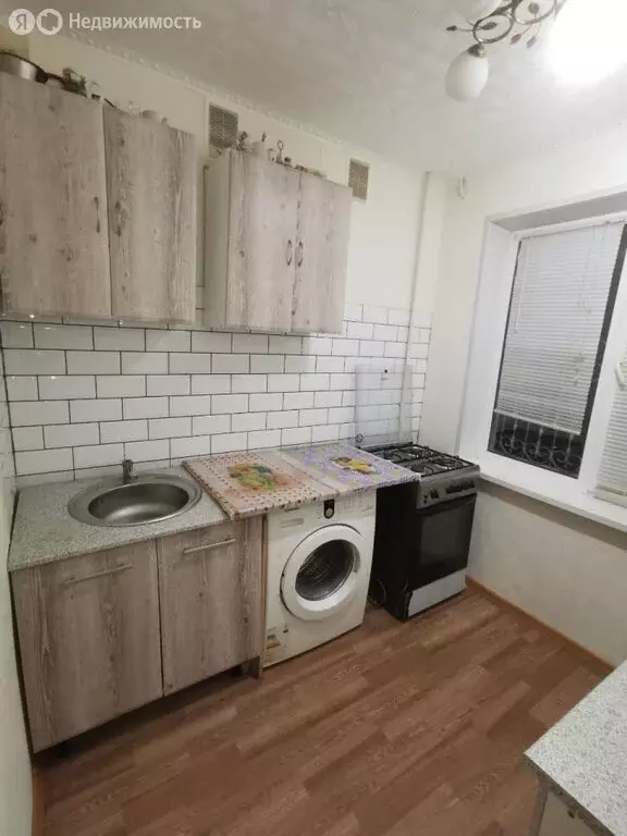 3-комнатная квартира: Ясный, Парковая улица, 22 (61.8 м) - Фото 0