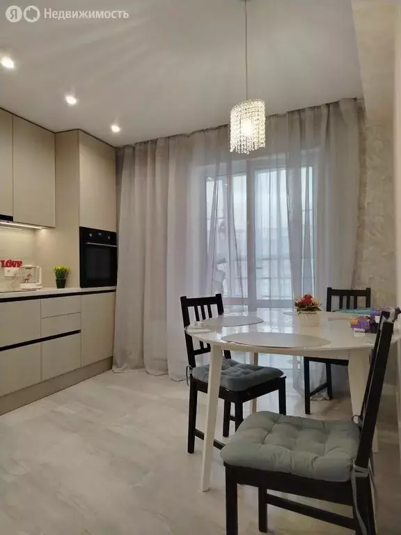 3-комнатная квартира: Пенза, улица Генерала Глазунова, 6 (74.8 м) - Фото 1