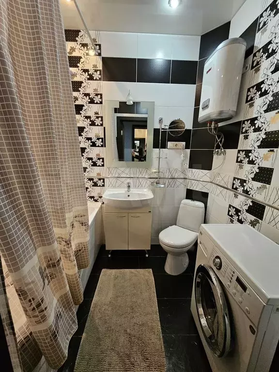 1-к. квартира, 43 м, 4/9 эт. - Фото 1