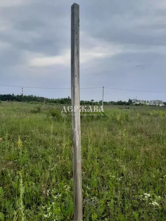 Участок в Белгородская область, Старый Оскол Ладушки-2 мкр,  (14.28 ... - Фото 0