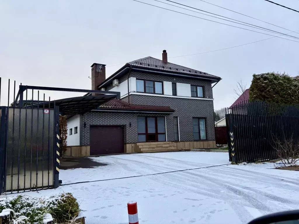 Дом в Москва д. Лужки, Солнечный город-3 мкр, 81 (202 м) - Фото 1