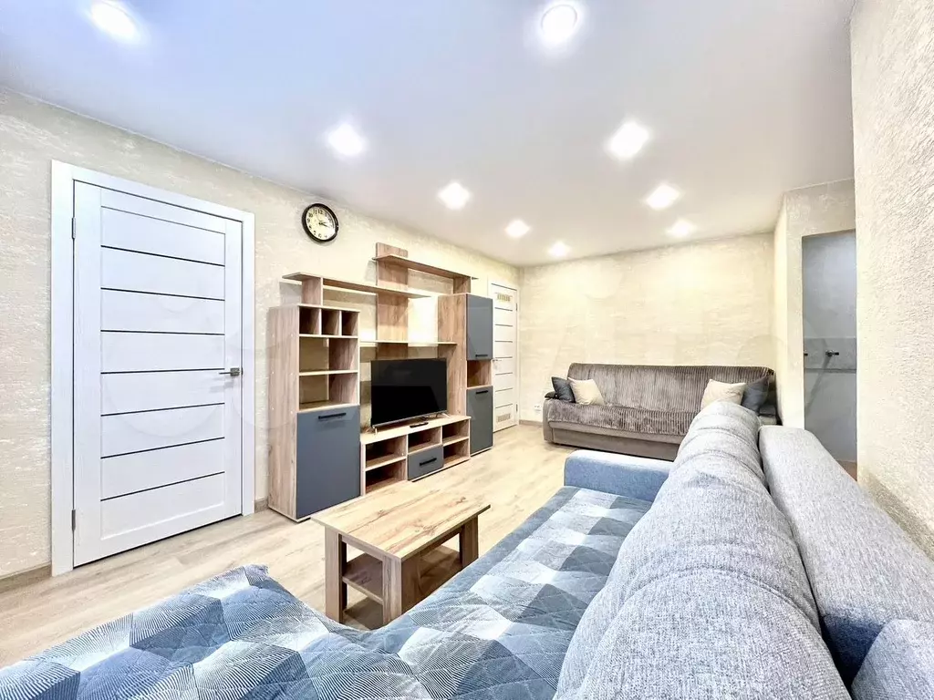 2-к. квартира, 45 м, 2/5 эт. - Фото 0